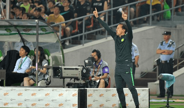 关于荷甲倒计时，北京国安赛前队长鼓劲，细节引发关注，更衣室稳定，更衣室氛围转暖的信息